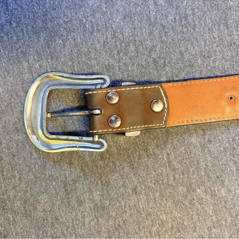 Brown Leather Women's Western Belt with Ornate Silver Buckle - Picture 8 of 8